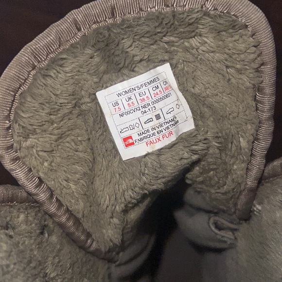 North face winter boots - Picture 2 of 5
